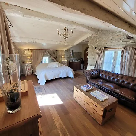 Le Clos De L'ambre Bed & Breakfast Divajeu