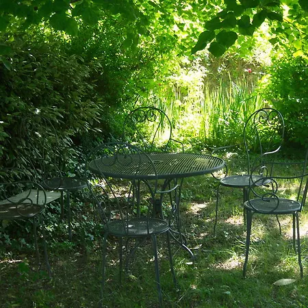 Bed and breakfast Le Clos De L'ambre Divajeu