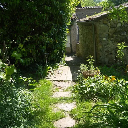 Bed & Breakfast Le Clos De L'ambre Divajeu
