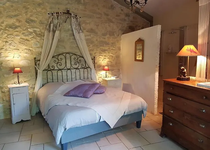 לינה וארוחת בוקר Le Clos De L'ambre