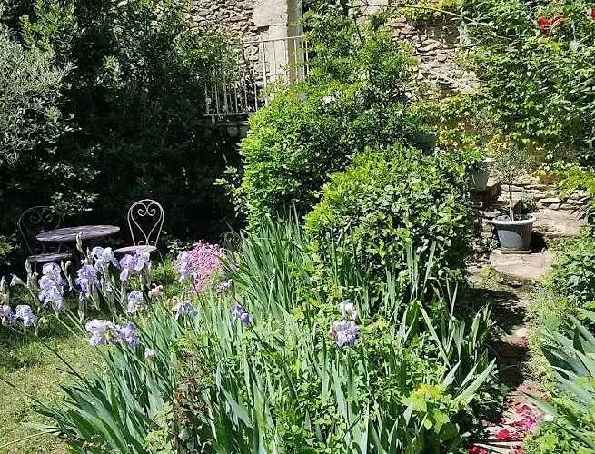 Le Clos De L'ambre Bed & Breakfast Divajeu