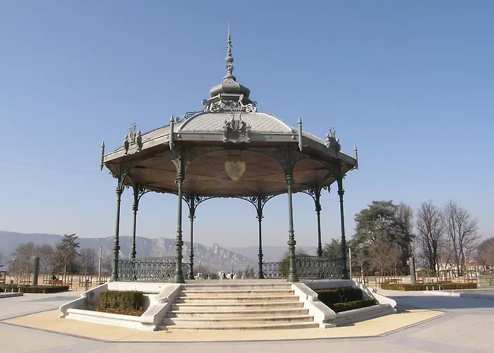 לינה וארוחת בוקר Le Clos De L'ambre